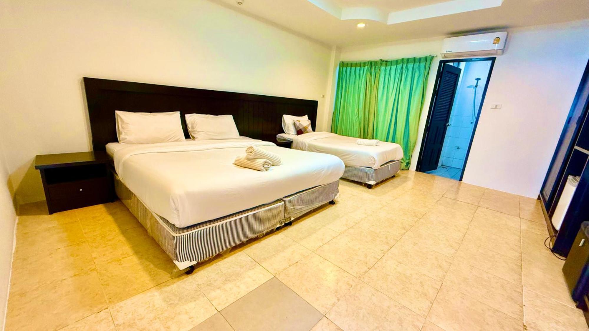 Hill Side Patong Hotel Exterior photo
